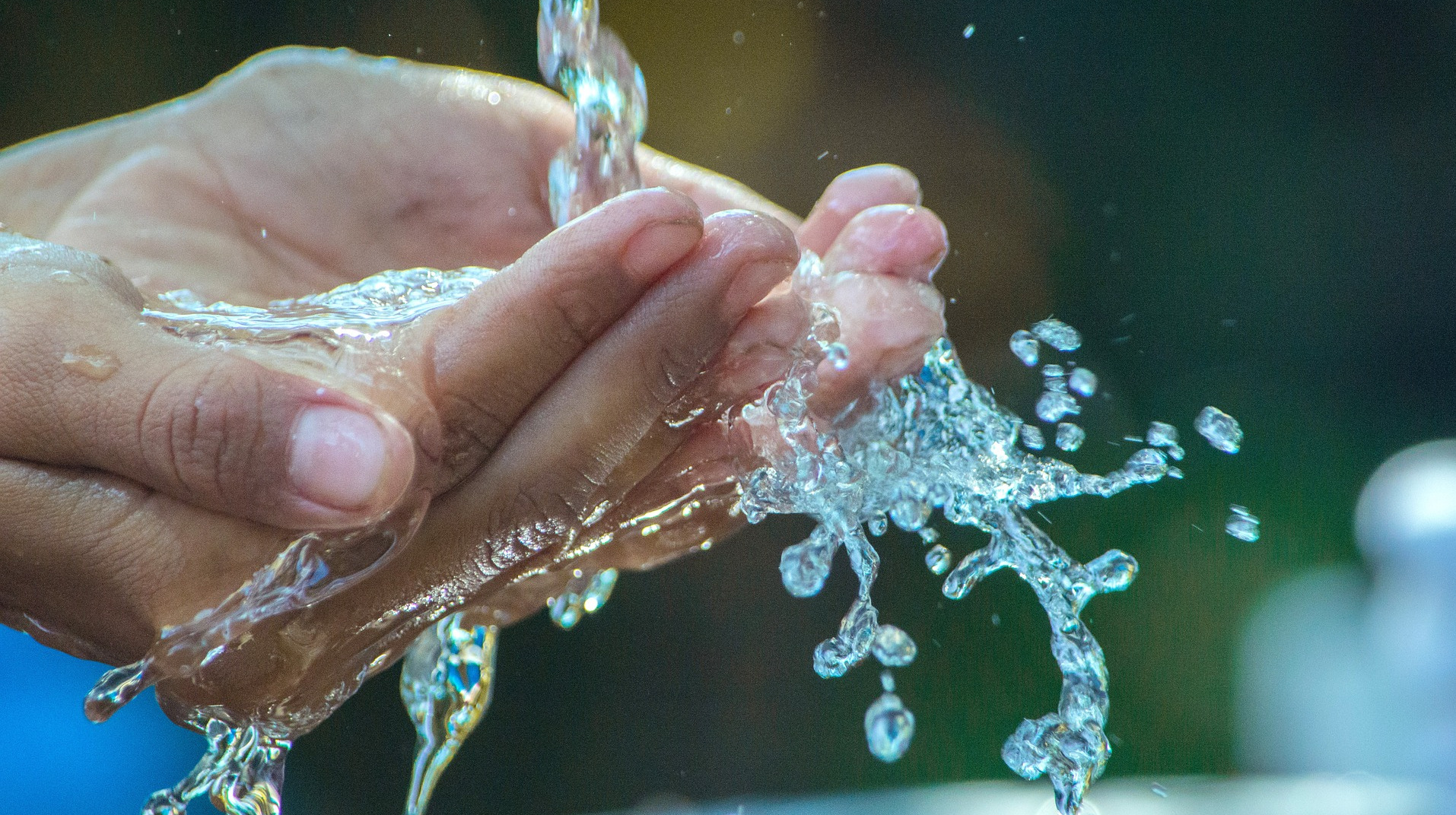 Man washing hands